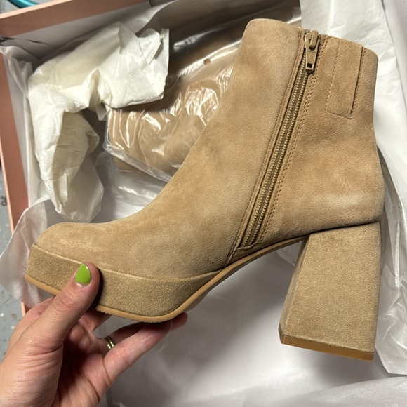 Lisa Vicky Nifty Heeled Bootie Side Zip Tan Camel Brown Suede 7 - Picture 5 of 6